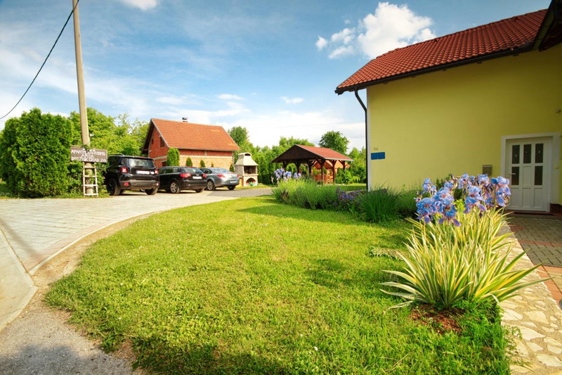 Apartment & Rooms Arija, Drežnik Grad, Croatia