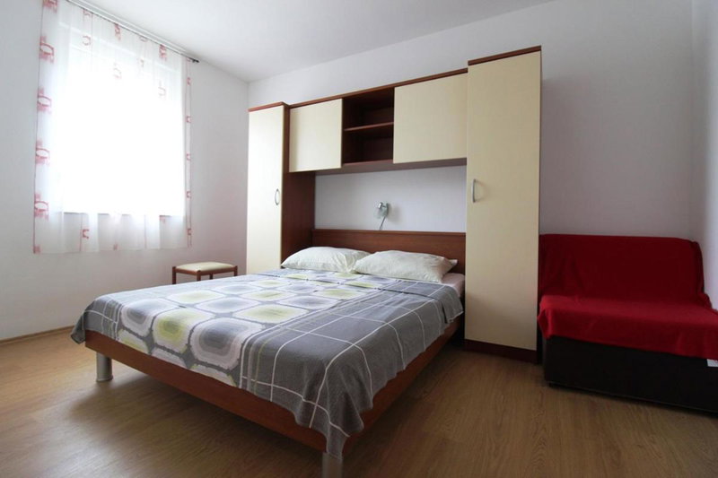 Apartment Sea View Šarić, Drage, Croatia