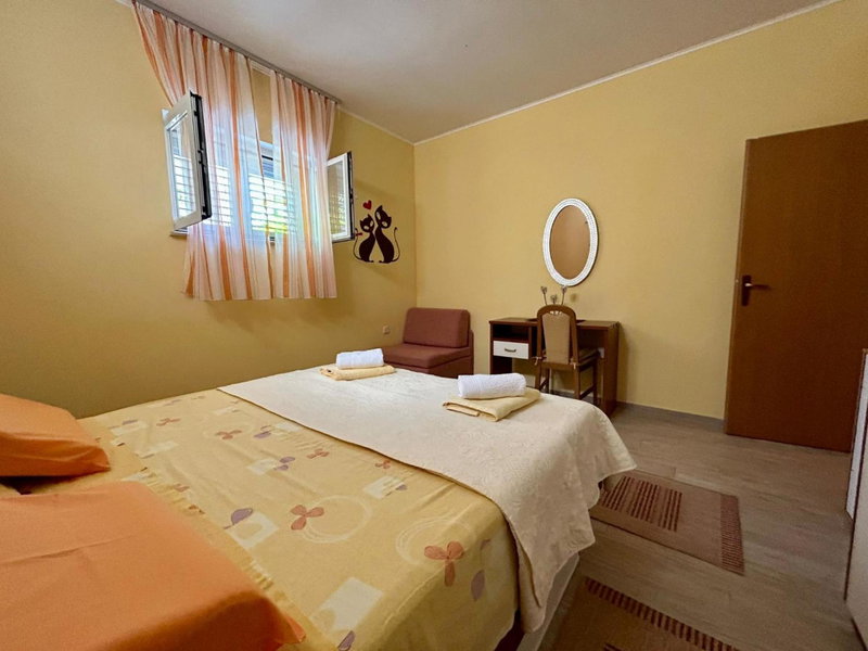 Apartments Korta, Račišće, Croatia