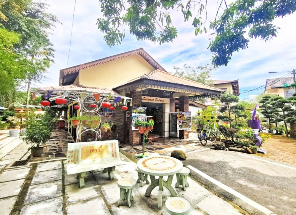 Hotel · Sabak Awor Resort, Muar