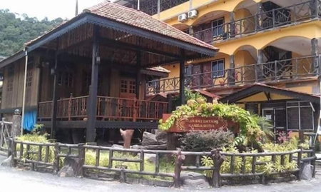 Kamila Teluk Senangin, Lumut, Malaysia