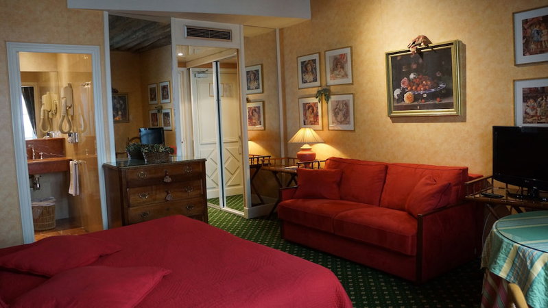Relais Médicis, Paris, France