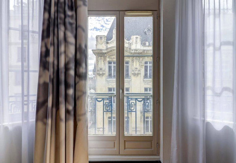 B&B HOTEL Dijon Centre, Dijon, France