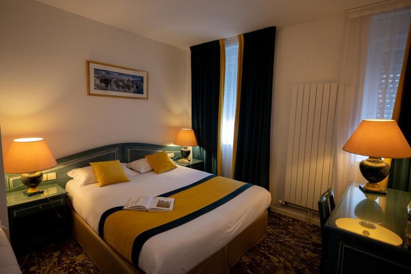 Logis Hôtel Restaurant Le Continental, Châteauroux, France
