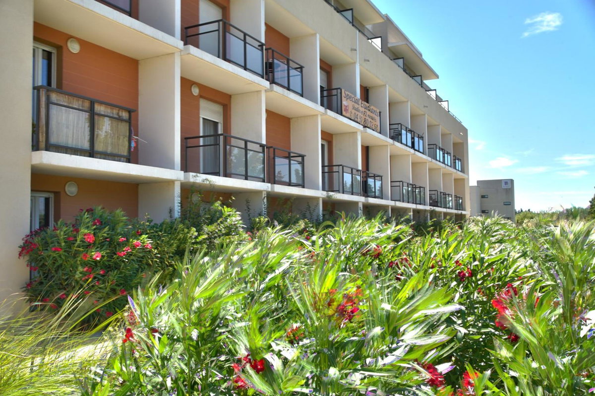 Hotel · KOSY Appart'Hôtels - Campus Del Sol Esplanade, Montfavet