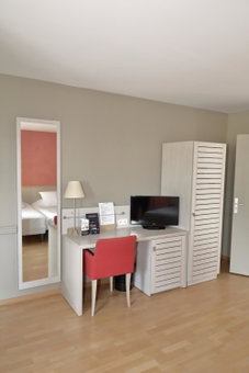 Hôtel Newport, Villefranche-sur-Saône, France