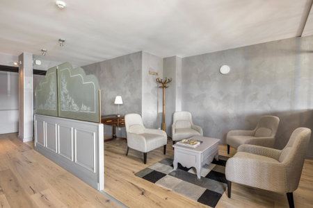 Hôtel Newport, Villefranche-sur-Saône, France