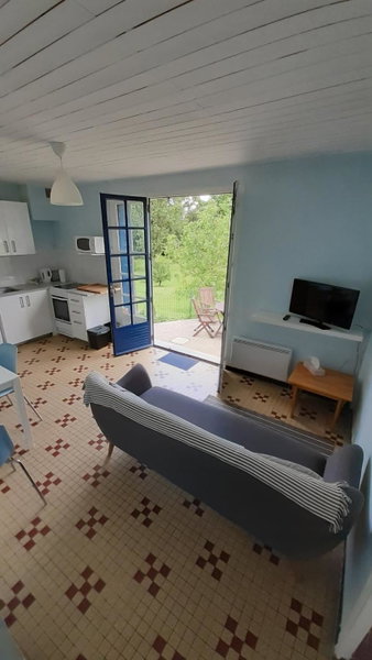 Tour Rouge Gites, Virazeil, France