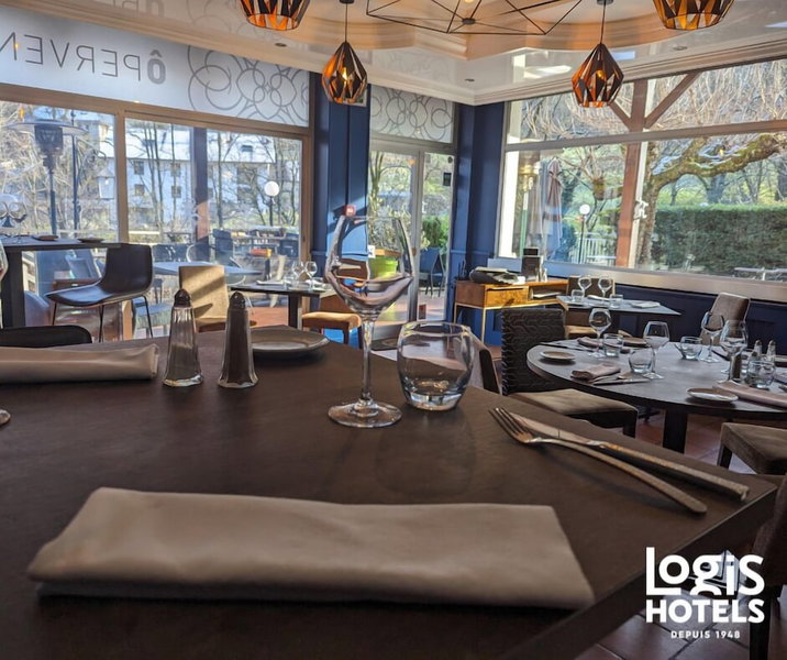 Hôtel Restaurant Ô Pervenches, Chambery, France