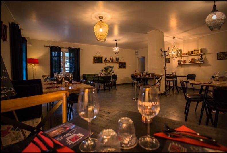 Le Plan B - Hôtel 3 étoiles - Restaurant, Ruoms, France