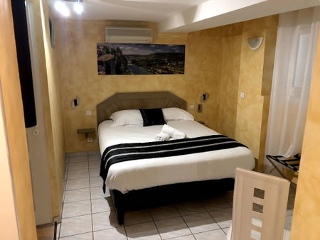 Logis Hotel Bellevue, Saint-Martin-d'Ardèche, France