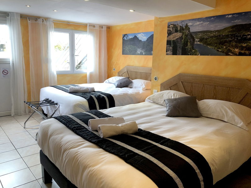 Logis Hotel Bellevue, Saint-Martin-d'Ardèche, France