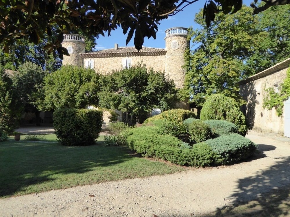 Hotel · Domaine de Lamartine chambres d'hotes, Pont-Saint-Esprit