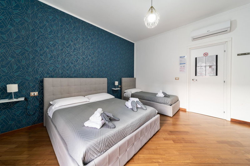 Dante 138 Class rooms & apartments, Bari, Italy