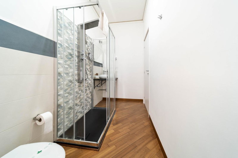 Dante 138 Class rooms & apartments, Bari, Italy
