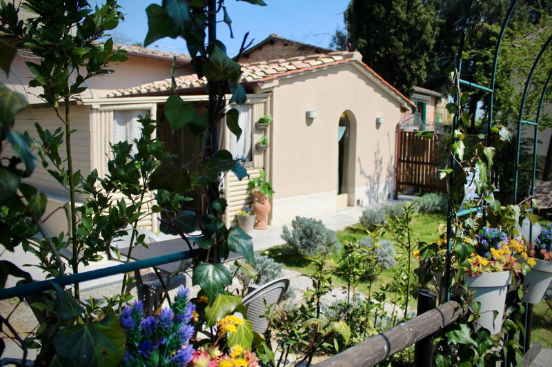 Il Lavandeto - farmhouse in the city, Siena, Italy