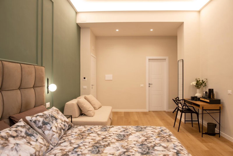 Suite 33, Naples, Italy