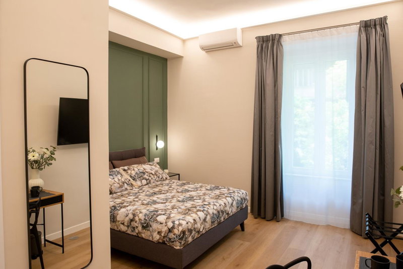 Suite 33, Naples, Italy