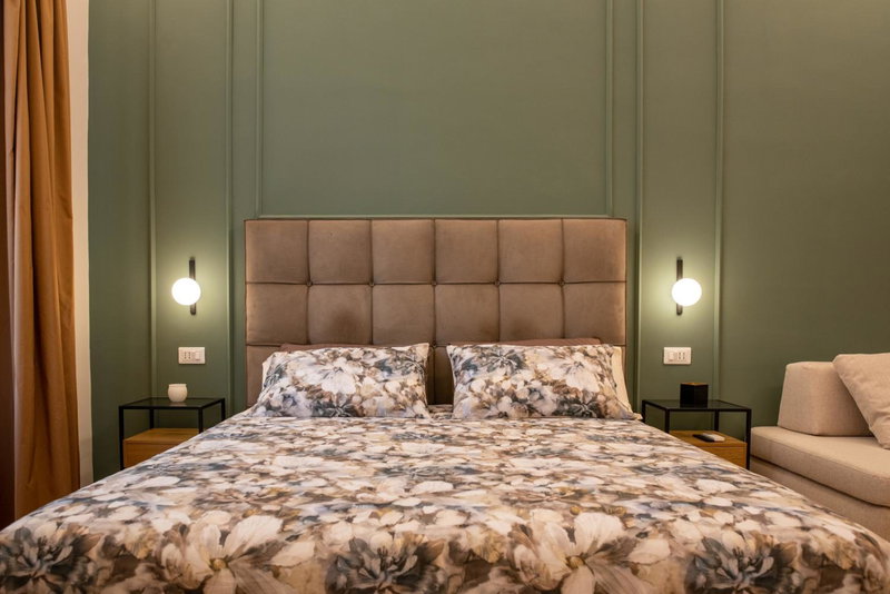 Suite 33, Naples, Italy