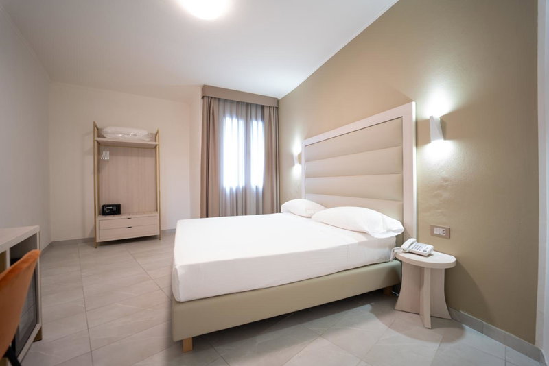 Hotel Donatello, Modena, Italy