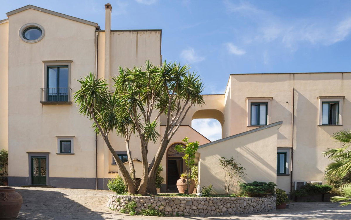 Relais Regina Giovanna, Italy