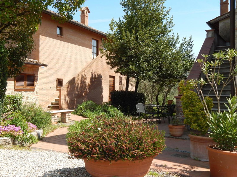 Fullino Nero Rta - Residenza Turistico Alberghiera, Siena, Italy