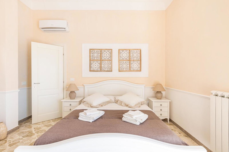 DimoraLeTreMuse Charming Guesthouse in Lecce, Lecce, Italy