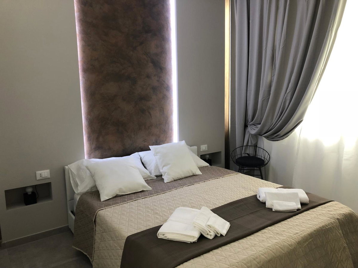 Turin Central Rooms, Italy