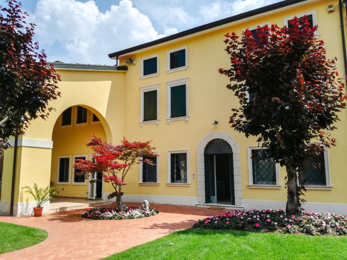 Hotel · Villa Montenero, Cavalcaselle