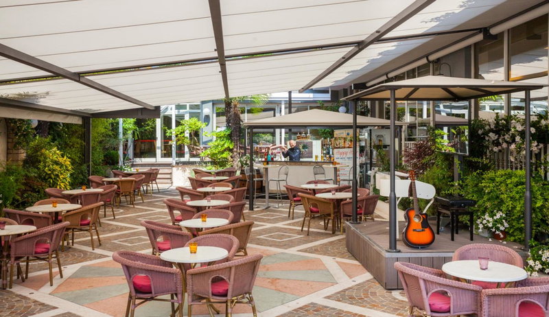 Hotel Continental - Tonelli Hotels, Nago-Torbole, Italy