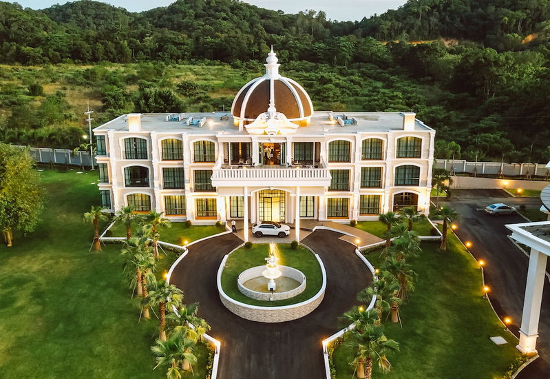 Grand Lord Hotel& Residence, Sattahip, Thailand
