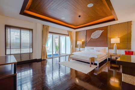 7 Bedrooms Mansion on The Golf Course-JB, Cha-am, Thailand