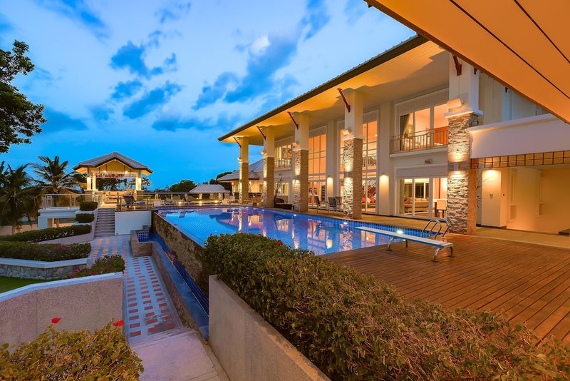 7 Bedrooms Mansion on The Golf Course-JB, Cha-am, Thailand