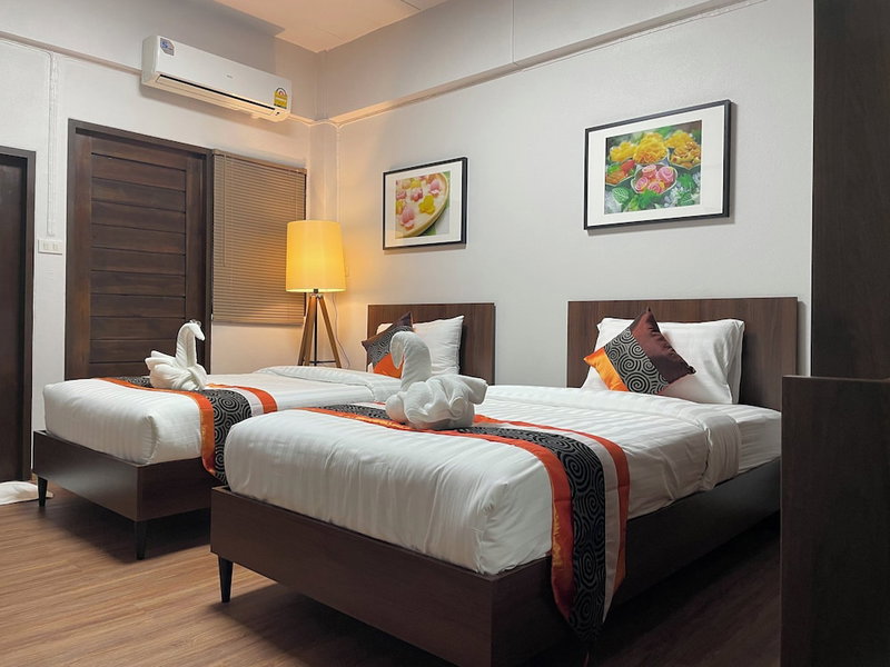 The Bedrooms Maeklong Service Apartment, Samut Songkhram, Thailand
