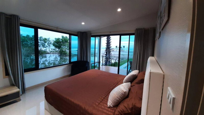 Lom Lay Beach Front Pool Villa Chaam, Huahin, Ban Pak Khlong, Thailand