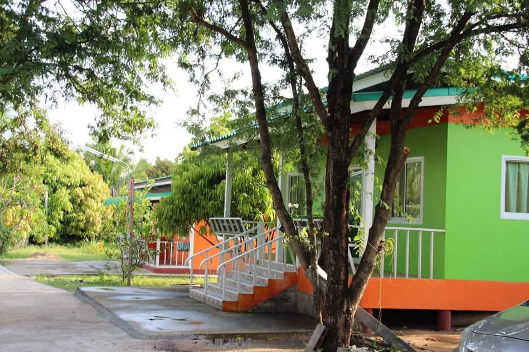 Suan Nopparat, Thailand