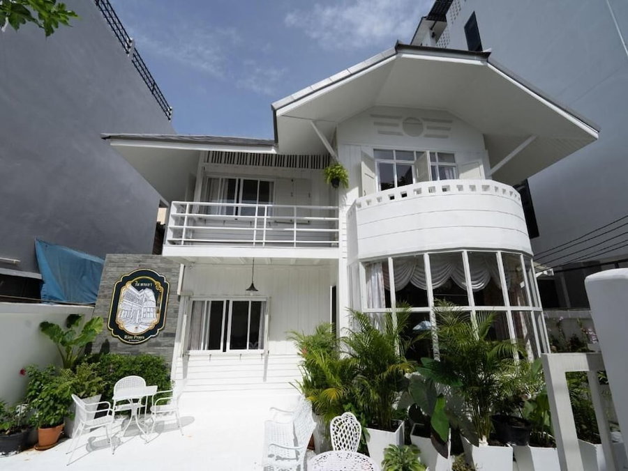 RQ THEVA Heritique Baan Praya Dinsor Road, Bangkok, Thailand