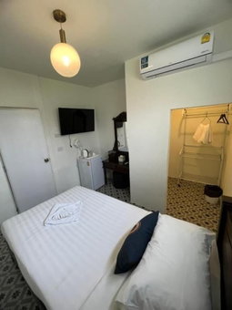 RQ THEVA Heritique Baan Praya Dinsor Road, Bangkok, Thailand