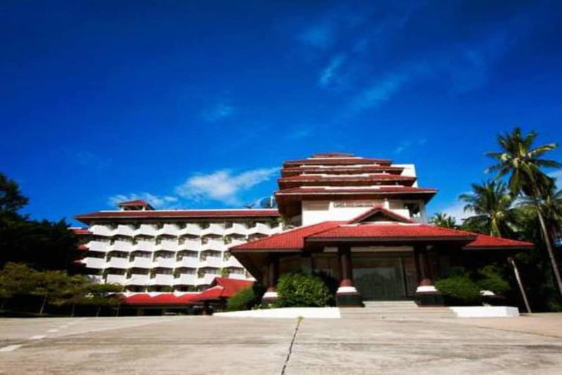Supar Royal Beach Hotel, Khanom, Thailand