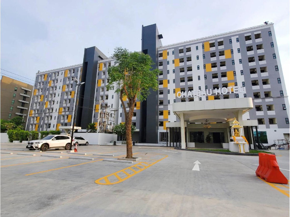 Hotel · Chateau Hotel & Apartments, Pathum Thani