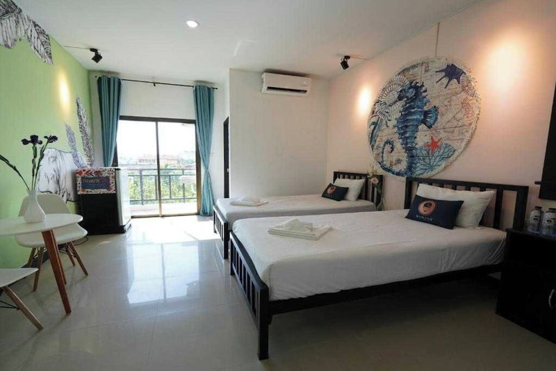 RQ Phuket Patong Beach by Collection O, Patong, Thailand