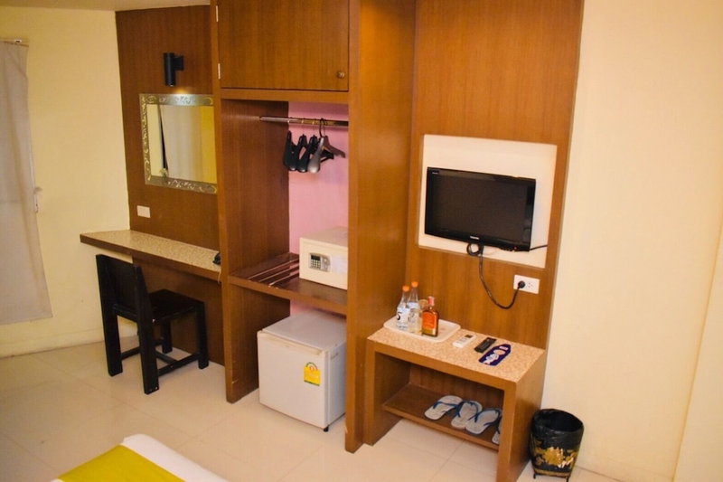 Royal Express Inn Sukhumvit Bangkok, Bangkok, Thailand