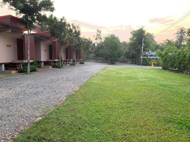 Green House Resort Praduyuen, Uthai Thani, Thailand