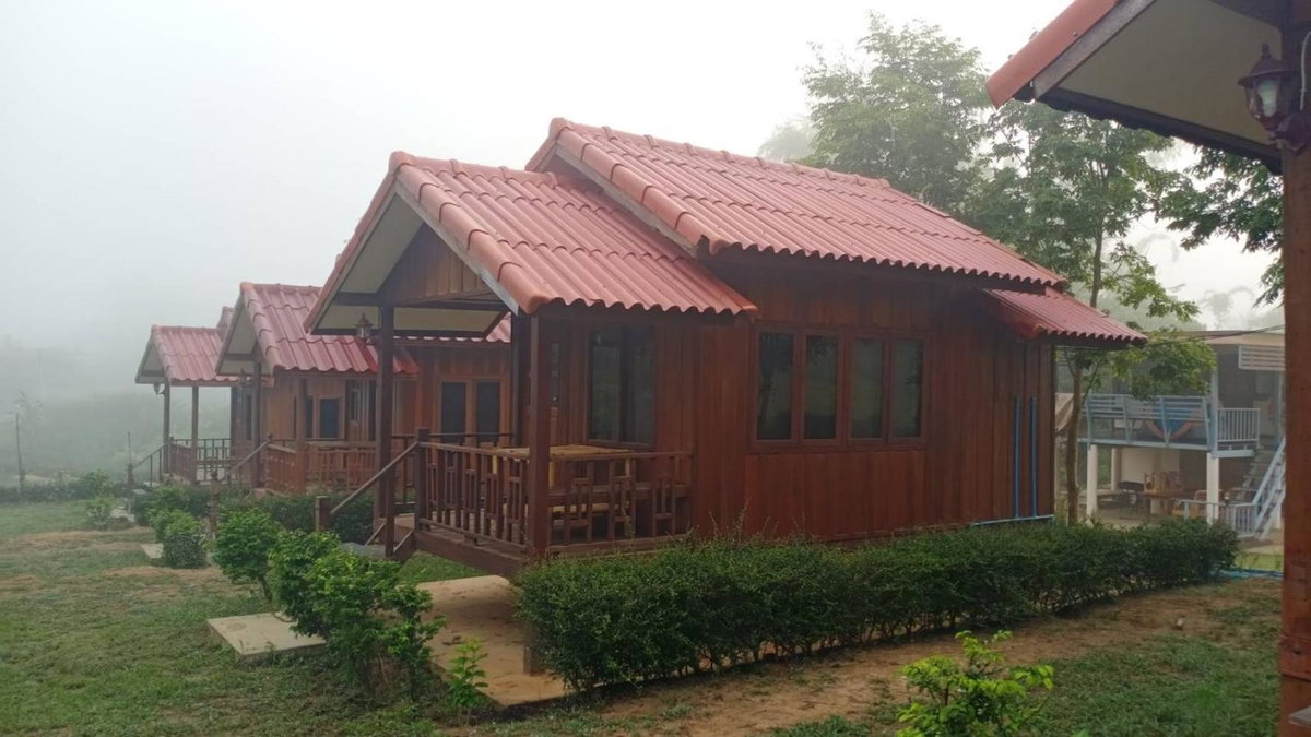 บ้านในสายหมอกบุญแจ้งโฮมสเตย์, Thailand