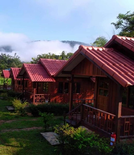 บ้านในสายหมอกบุญแจ้งโฮมสเตย์, Khao Kho, Thailand