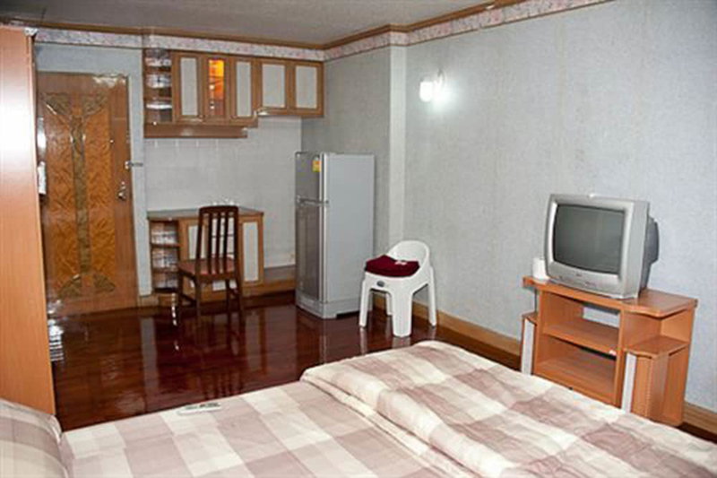Lotus Condo Downtown, Pak Kret, Thailand