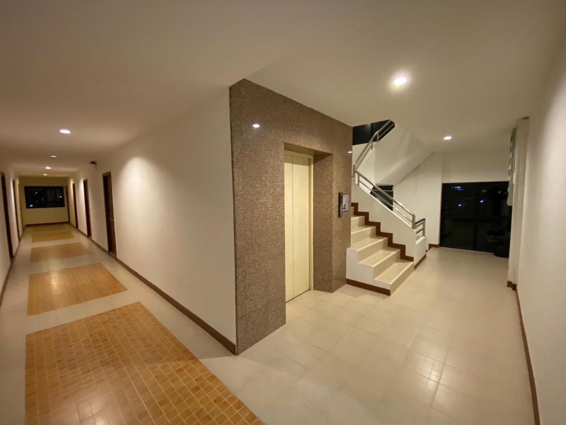 Chonlapruk Lakeside Hotel, Ban Si Than, Thailand