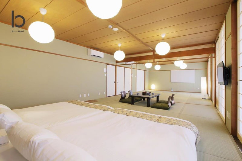 Hanagin by b hotel - Large 2 bedroom apartment for 12people 301, Hiroshima, Japan
