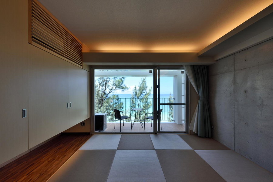 Hotel & Restaurant On the Beach Lue, Motobu, Japan