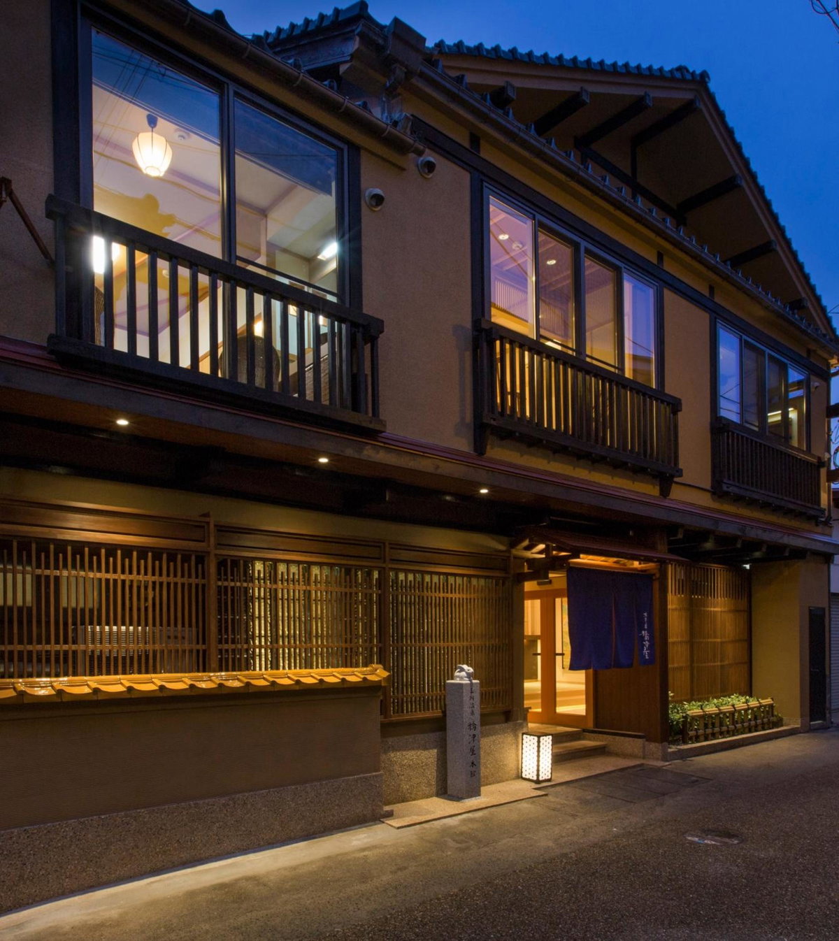 Kizukuri no Yado Hashizuya, Japan